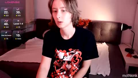 mothkink Moth  -  online show from 10-29-25, 06:09