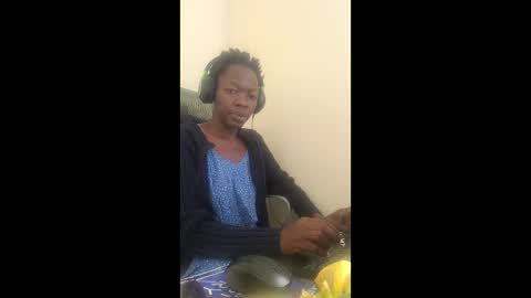 Mouthymiss online show from 12-17-25, 10:21