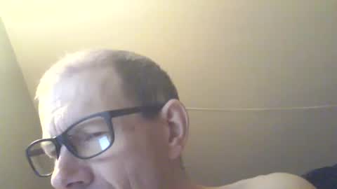 Snapshot of moviem1978 chatting on 01-30-25, 06:32 Frederik online show from 01-30-25, 06:32