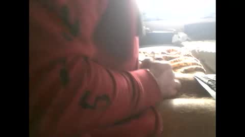 Snapshot of mowgli1977 chatting on 11-05-25, 11:54 mowgli1977 online show from 11-05-25, 11:54