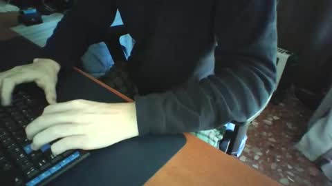 Snapshot of mr0699hotboy chatting on 11-25-25, 11:21 mr0699hotboy online show from 11-25-25, 11:21