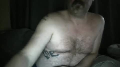 Snapshot of mr1bucket chatting on 11-19-25, 02:44 mr1bucket online show from 11-19-25, 02:44