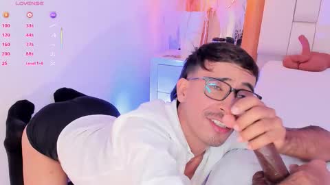 Snapshot of mr_aronnn_ chatting on 02-07-26, 02:26 aron online show from 02-07-26, 02:26