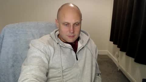 Mr Baldy Likes to Chat online show from 10-25-25, 10:15