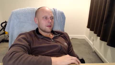 Mr Baldy Likes to Chat online show from 11-15-25, 03:15