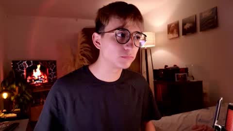 Snapshot of mr_evan1 chatting on 10-30-25, 04:41 Mr Evans online show from 10-30-25, 04:41