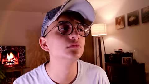 Snapshot of mr_evan1 chatting on 11-04-25, 02:49 Mr Evans online show from 11-04-25, 02:49