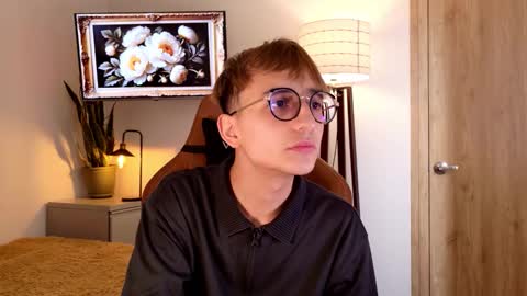 Snapshot of mr_evan1 chatting on 11-11-25, 03:56 Mr Evans online show from 11-11-25, 03:56