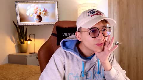 Snapshot of mr_evan1 chatting on 11-12-25, 02:50 Mr Evans online show from 11-12-25, 02:50