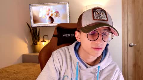 Snapshot of mr_evan1 chatting on 11-20-25, 04:51 Mr Evans online show from 11-20-25, 04:51