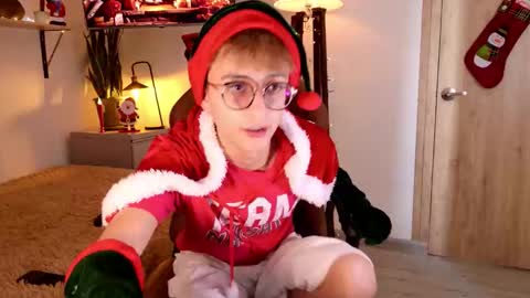 Snapshot of mr_evan1 chatting on 11-22-25, 05:45 Mr Evans online show from 11-22-25, 05:45