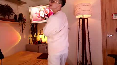 Mr Evans online show from 12-17-25, 06:14