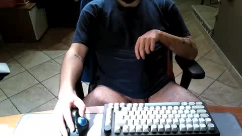 Snapshot of mr_kaa chatting on 01-11-26, 01:43 mr_kaa online show from 01-11-26, 01:43