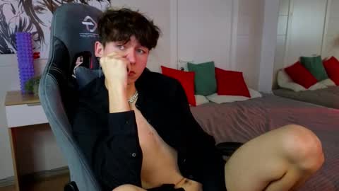 Kris online show from 02-13-25, 10:43