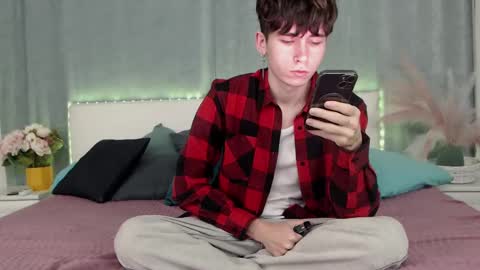 Kris online show from 02-17-25, 08:26