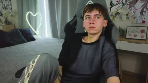 Kris online show from 02-27-25, 11:41