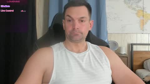 Snapshot of mr_mac69 chatting on 02-06-25, 09:28 Cam online show from 02-06-25, 09:28