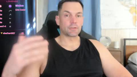 Snapshot of mr_mac69 chatting on 03-12-25, 04:02 Cam online show from 03-12-25, 04:02