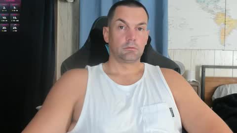 Snapshot of mr_mac69 chatting on 09-25-25, 05:05 Cam online show from 09-25-25, 05:05