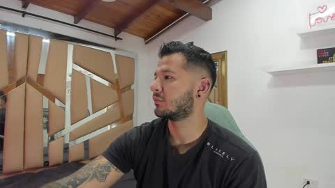 MIKEE online show from 12-31-24, 03:01