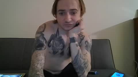 mr_nightfall online show from 12-19-25, 02:40