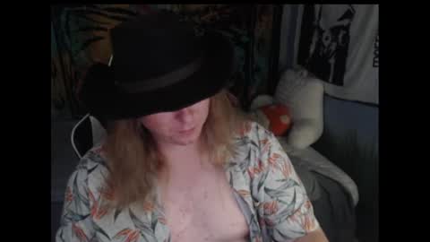 Snapshot of mr_strawberry chatting on 09-29-25, 09:08 mr_strawberry online show from 09-29-25, 09:08