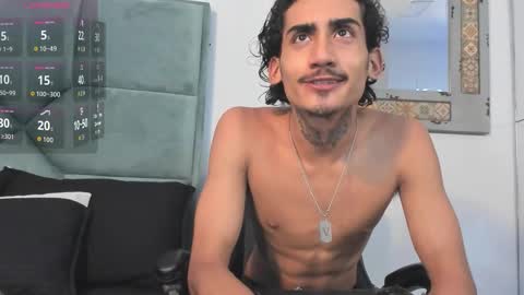 Snapshot of mr_strike chatting on 10-24-25, 03:03 MR online show from 10-24-25, 03:03