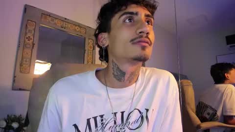 Snapshot of mr_strike chatting on 12-17-25, 07:09 MR online show from 12-17-25, 07:09