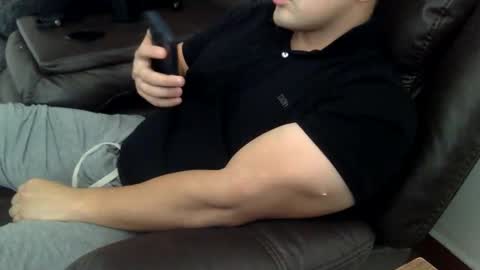 Snapshot of mrbree chatting on 10-28-25, 08:44 Mr Bree online show from 10-28-25, 08:44