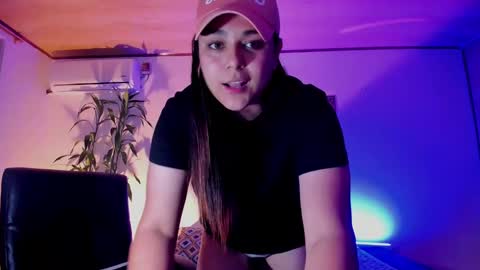 Laura online show from 12-19-24, 03:18