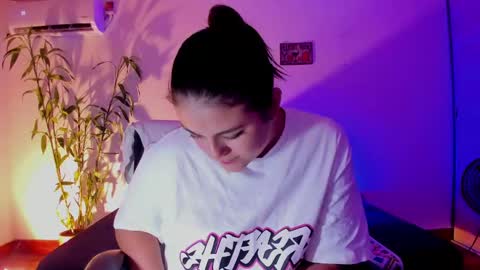 Laura online show from 12-20-24, 03:25