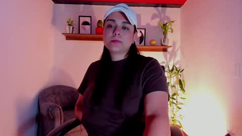 Laura online show from 02-11-25, 04:11