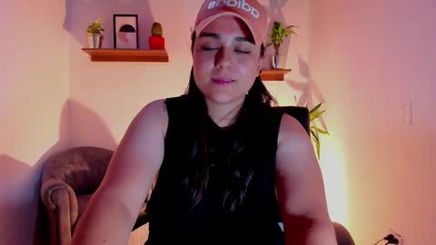 Laura online show from 02-20-25, 07:23