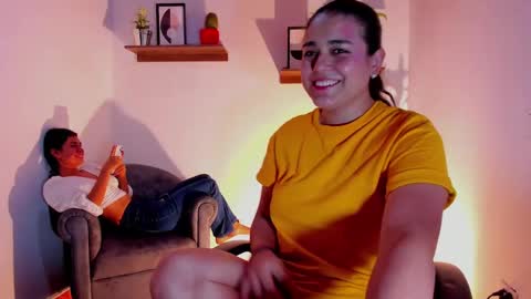 Laura online show from 03-06-25, 01:05