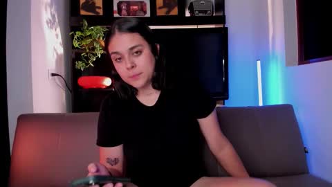 Laura online show from 09-09-25, 05:40