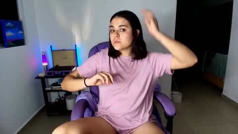 Laura online show from 09-21-25, 02:57