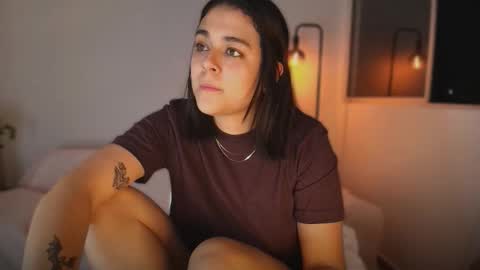 Laura online show from 09-23-25, 02:36