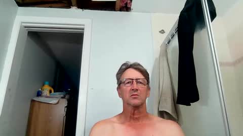 Snapshot of mrcumstain chatting on 11-20-25, 06:51 mrcumstain online show from 11-20-25, 06:51