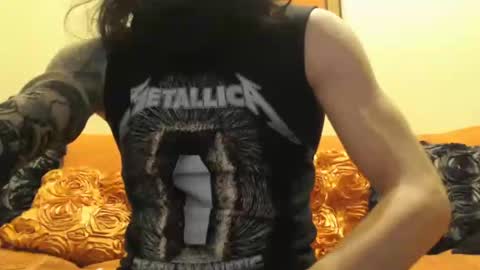I am  online show from 02-01-25, 01:02