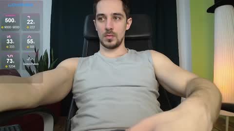 Snapshot of mrgreeneyes01 chatting on 02-27-25, 12:23 juan luis online show from 02-27-25, 12:23