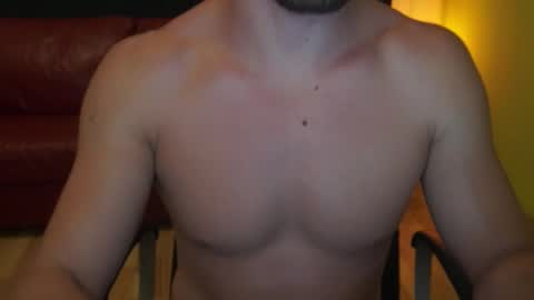 Snapshot of mrgreeneyes01 chatting on 09-13-25, 06:51 juan luis online show from 09-13-25, 06:51