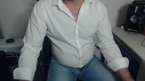 Snapshot of mrhorny_2023 chatting on 01-15-25, 12:15 Your Mister online show from 01-15-25, 12:15