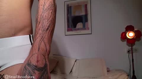 Juan online show from 10-11-25, 04:16