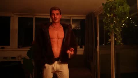 Snapshot of mrlong23cm chatting on 11-09-25, 09:13 Mr Long online show from 11-09-25, 09:13