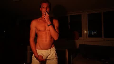 Snapshot of mrlong23cm chatting on 11-15-25, 09:43 Mr Long online show from 11-15-25, 09:43