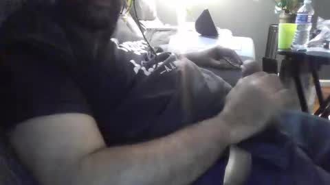 Snapshot of mrlove198 chatting on 01-11-26, 02:00 mrlove198 online show from 01-11-26, 02:00