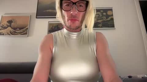 TaleOfLaura online show from 01-14-25, 08:37