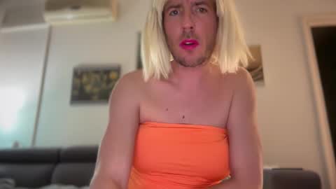 TaleOfLaura online show from 02-19-26, 09:44