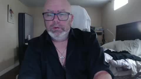 Snapshot of mrprestooo chatting on 10-15-25, 02:50 mrprestooo online show from 10-15-25, 02:50