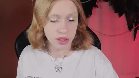 Snapshot of mrs_mills chatting on 11-02-25, 05:43 Barbie online show from 11-02-25, 05:43